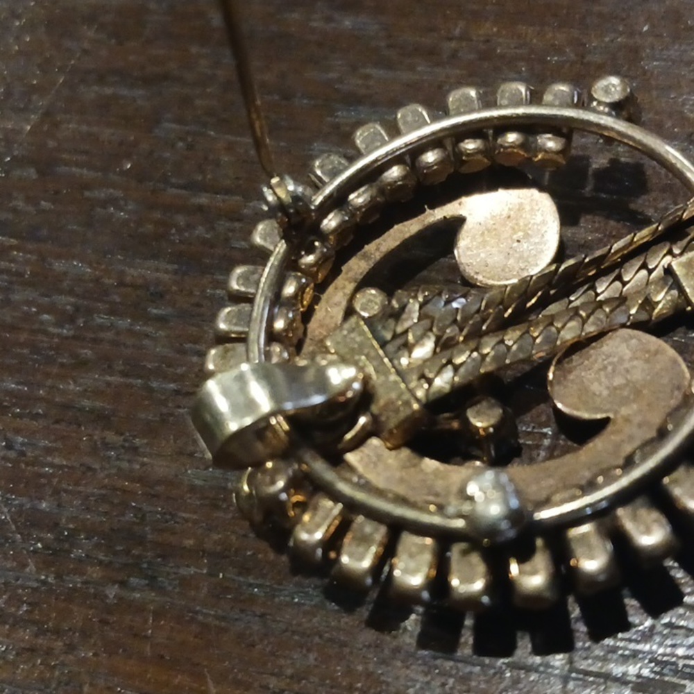 Vintage Charles Reis & Co Brooch pendant, screw back earrings 1/20 12k Gold fill - Picture 11 of 11